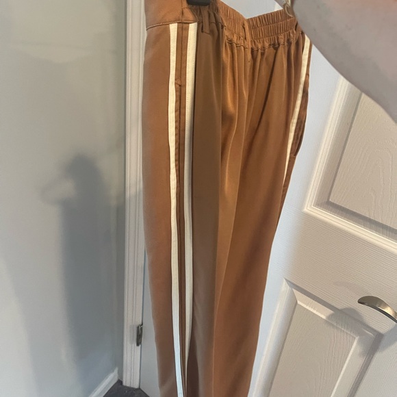 DONNI. Brown Trousers with White Accents - Picture 3 of 4